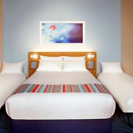 Travelodge Tunbridge Wells Dış mekan fotoğraf
